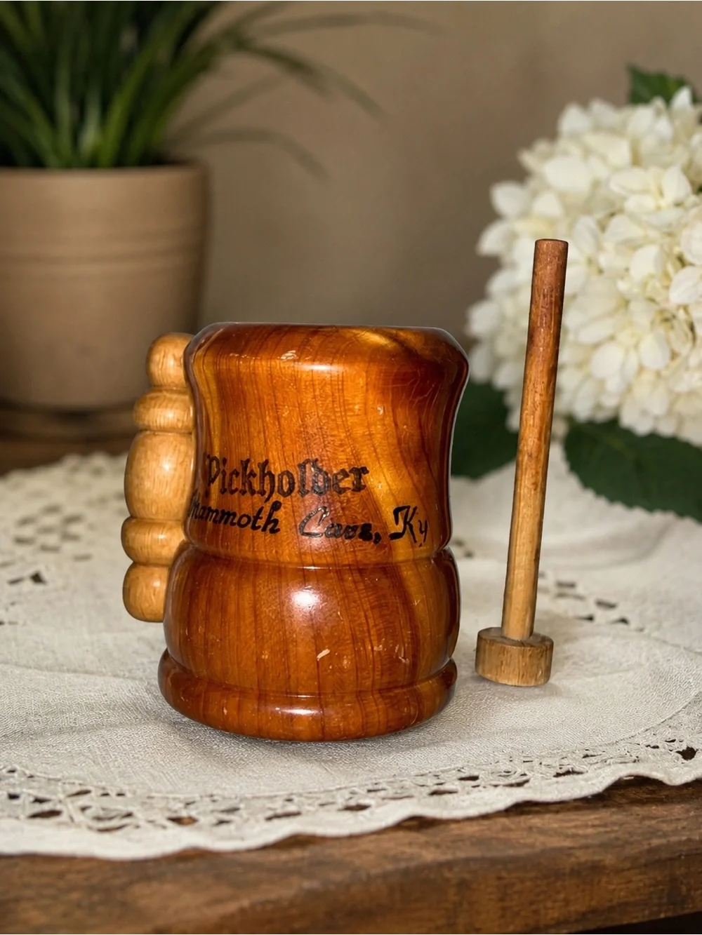 Vintage Mammoth Cave KY Wooden Pickholder Toothpick Holder